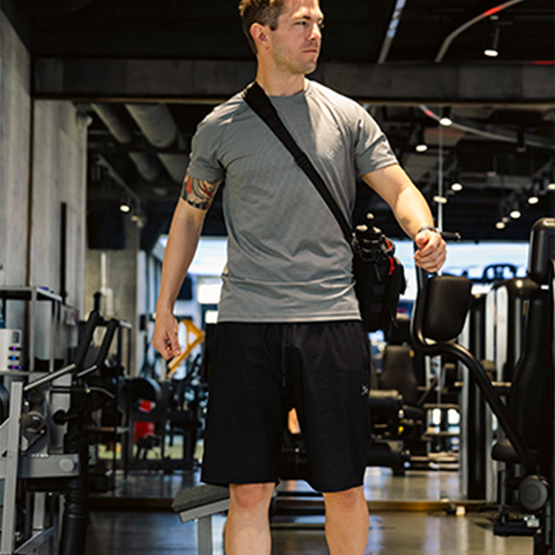 64oz Expandable Water Bottle Bag 丨 with Phone Pockets&Detachable Magnetic Clip